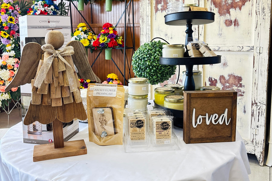 Seasonal decor and gifts