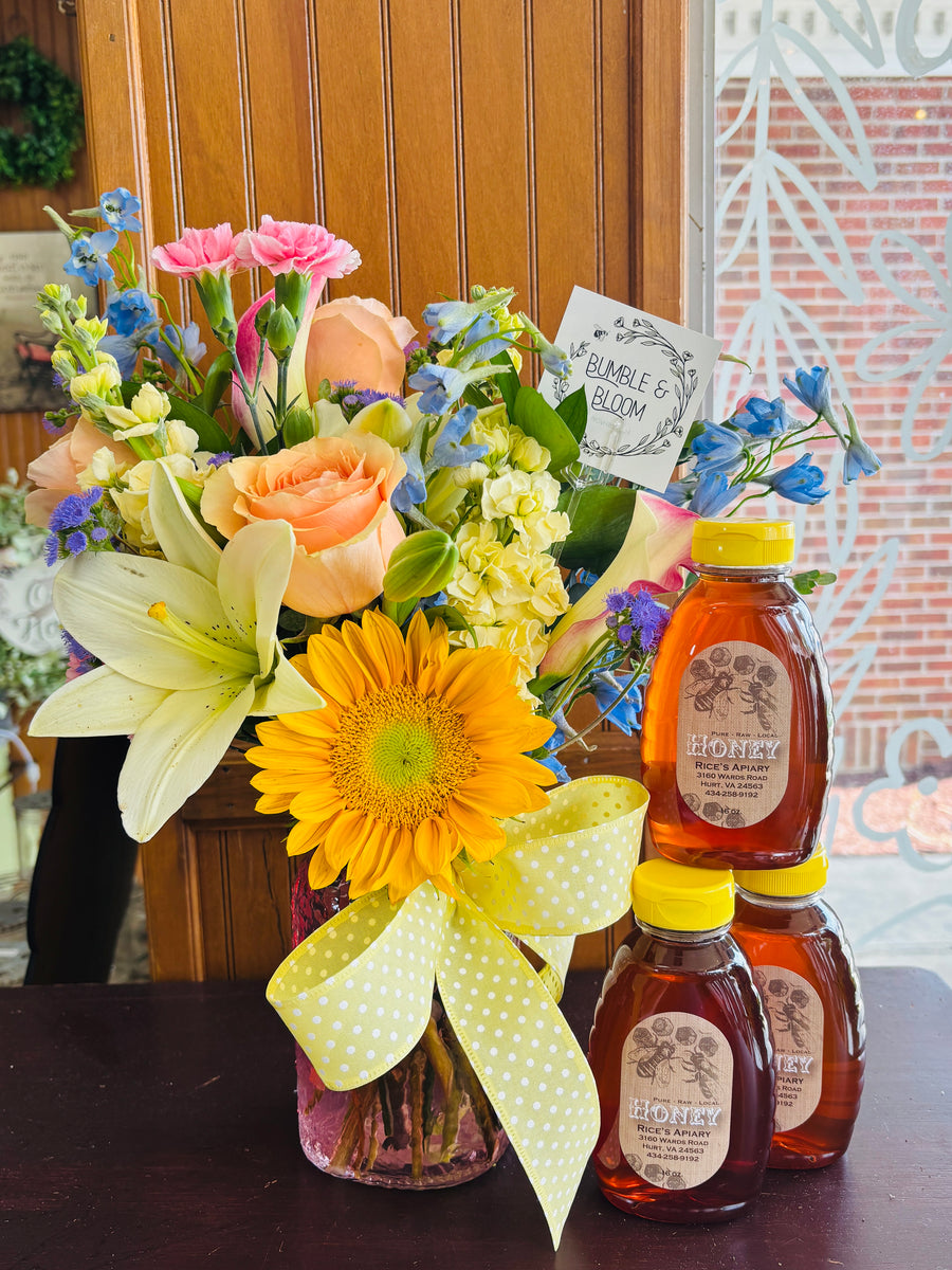 Grab-and-go bouquet in a branded basket