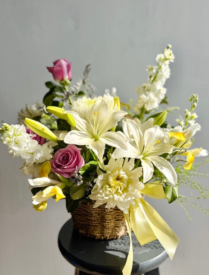 Gentle Light Sympathy Basket